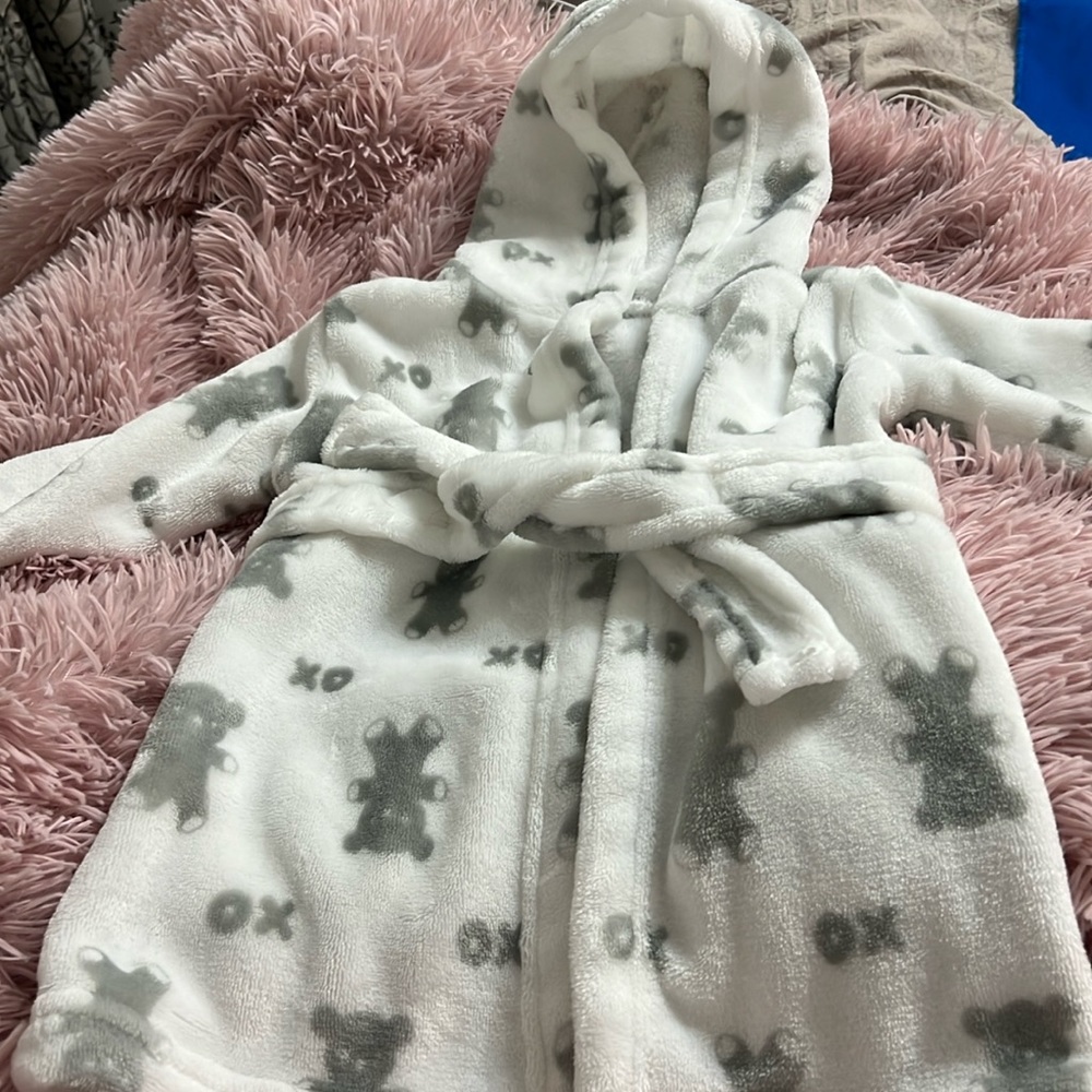 Super soft robe .